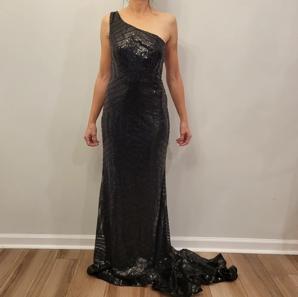 Black sequin one shoulder gown with train size small - Picture 3 of 6